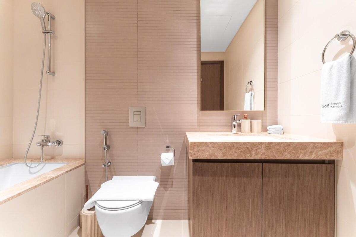 Designer 2-br - Sea View - Grand Bleu By Elie Saab Dubai
