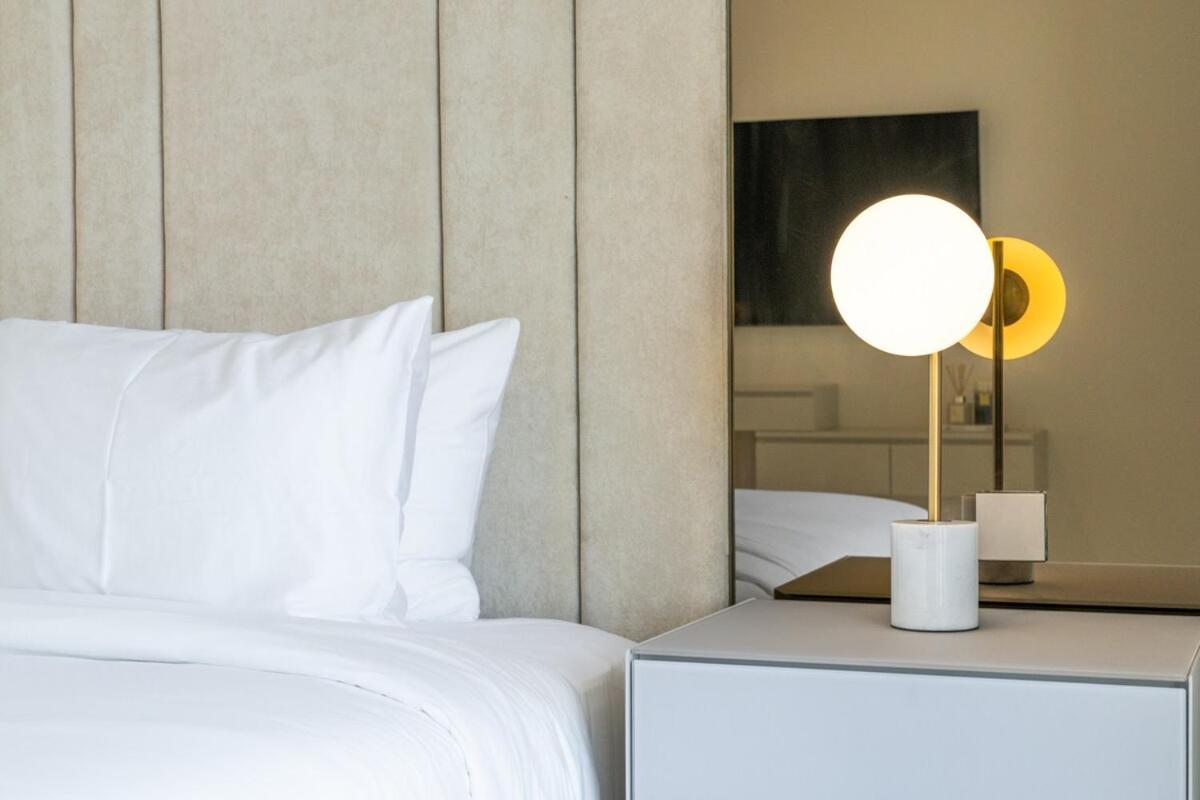 Designer 2-br - Sea View - Grand Bleu By Elie Saab Dubai